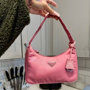 PRADA Re-Edition 2000 Nylon Begonia